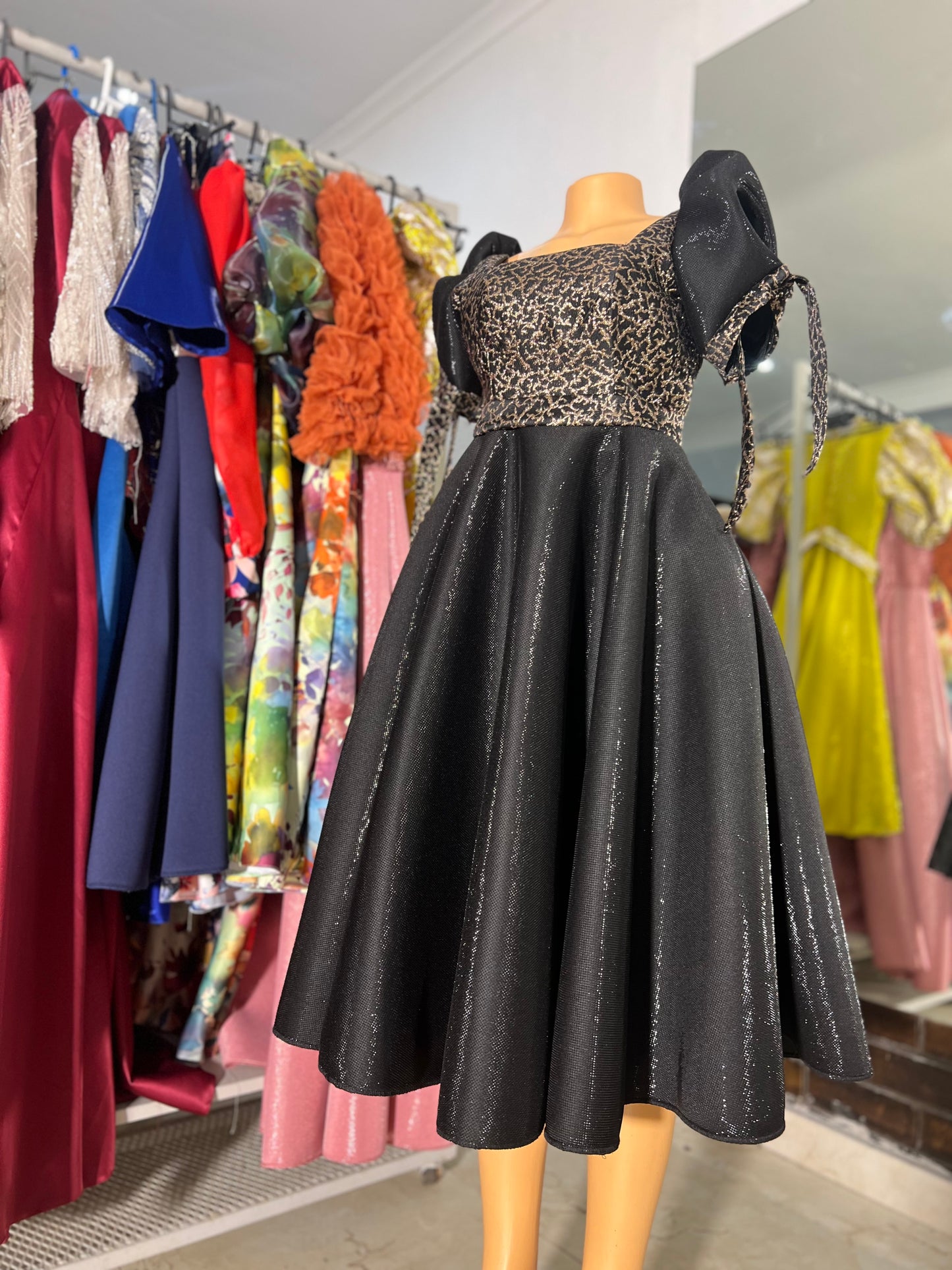 Shenell bonolo dress