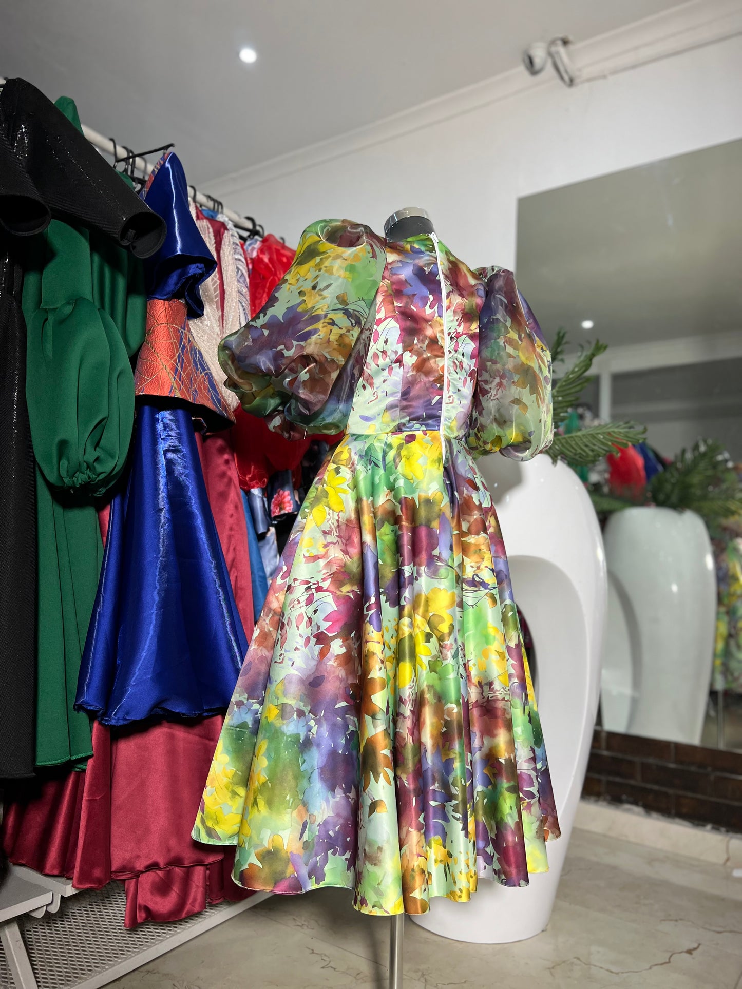 Shenell leuessa dress
