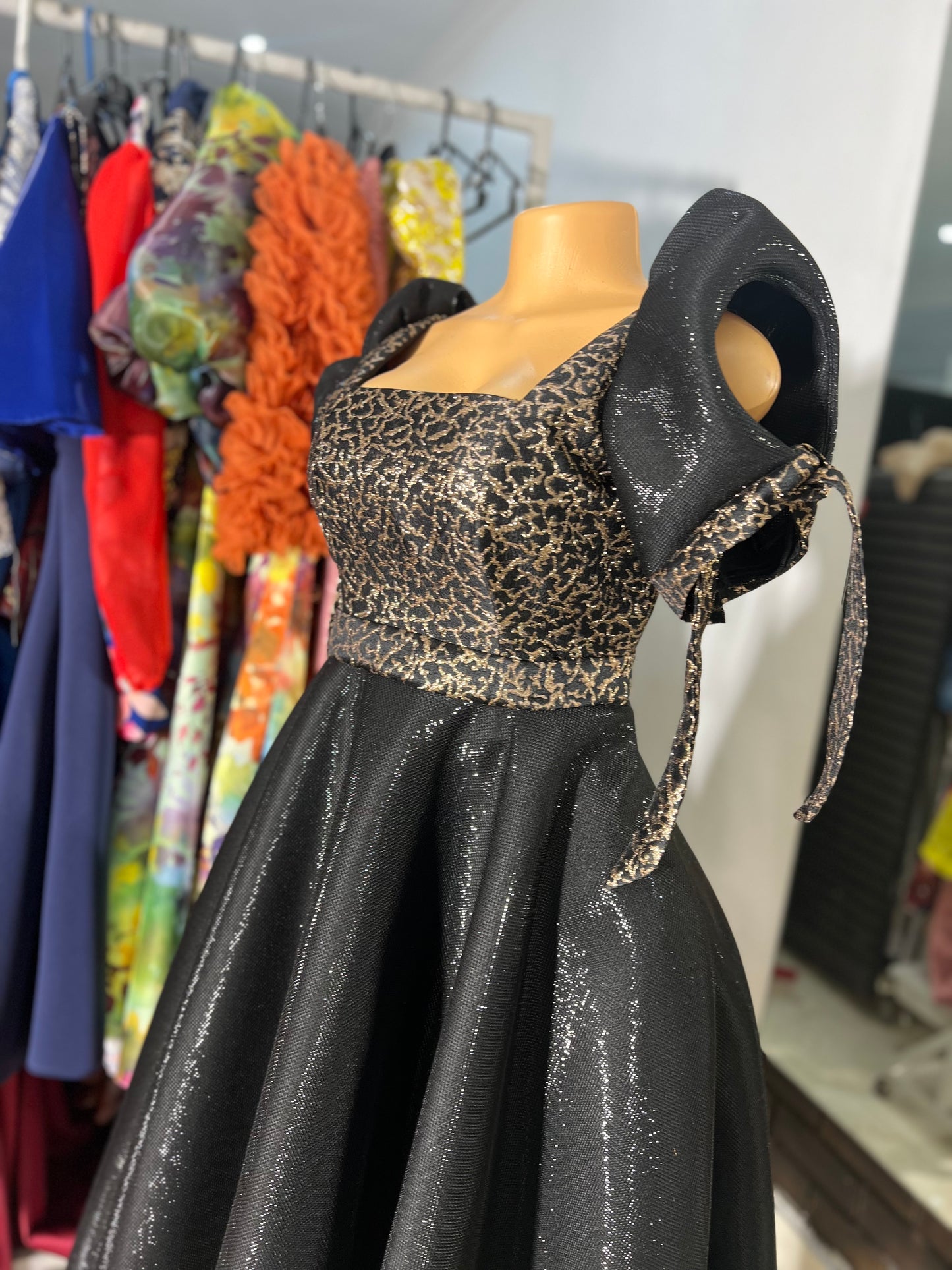 Shenell bonolo dress