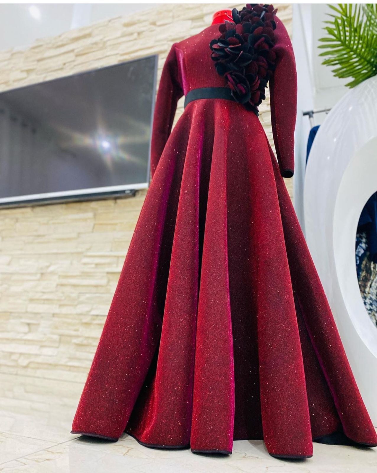 Shenell sparkling dress with flowers 001