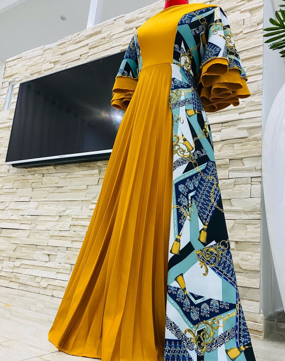shenell the routine manner dress 001
