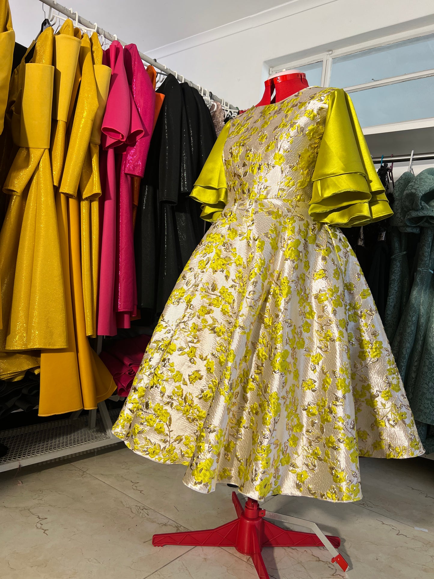 Shenell brocades dress with batterfly sleeves 0021